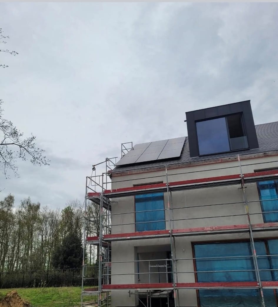 Zonnepanelen realisatie 3 — Renibo Bouw